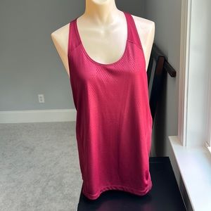 Garnet sports tank